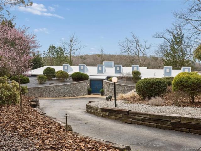 House for sale in Kingspoint, Williamsburg