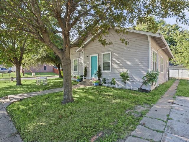 House for sale in Fairfield, Cleburne