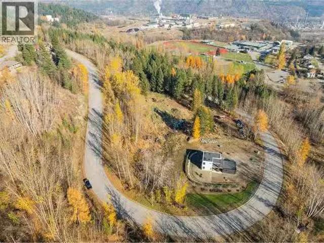 House for sale in Warfield, British Columbia