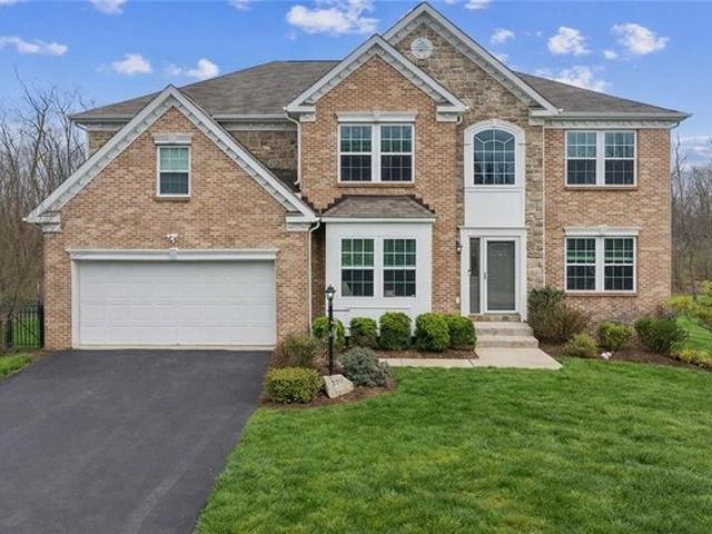 House for sale in Elizabeth, Pennsylvania