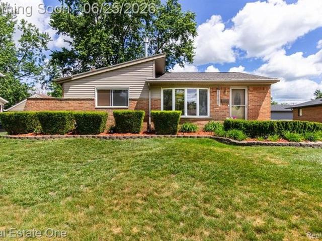 House for sale in Rochester Hills, Michigan
