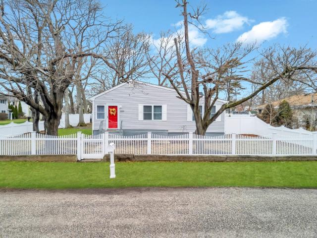 House for sale in Centereach, New York