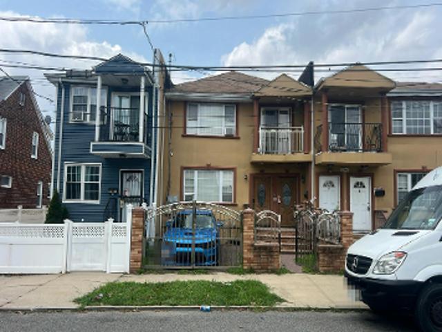 House for sale in Queens, Arverne