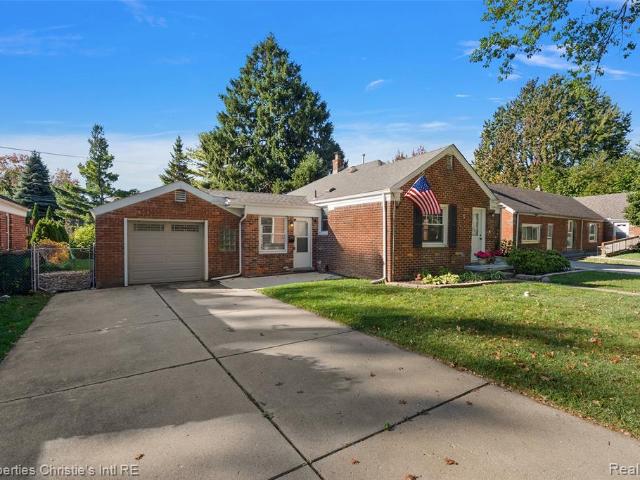 House for sale in Saint Clair Shores, Macomb County