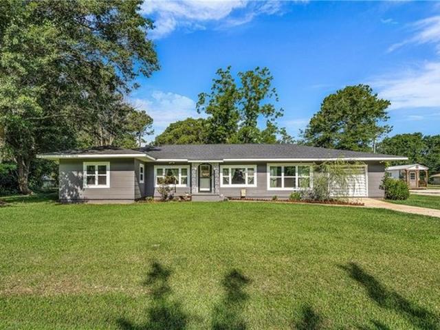 House for sale in Silverhill, Alabama