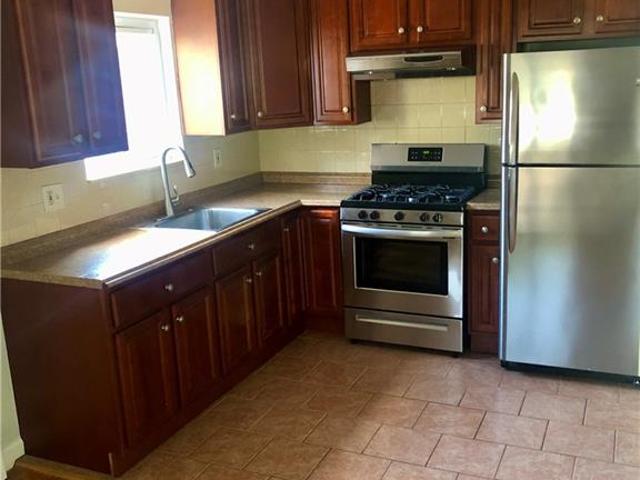 Commercial for sale in Astoria Commercial for sale in Astoria