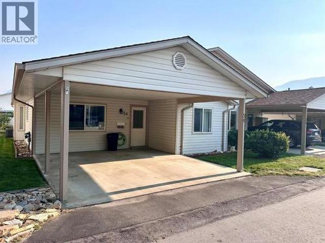 House for sale in Castlegar, British Columbia