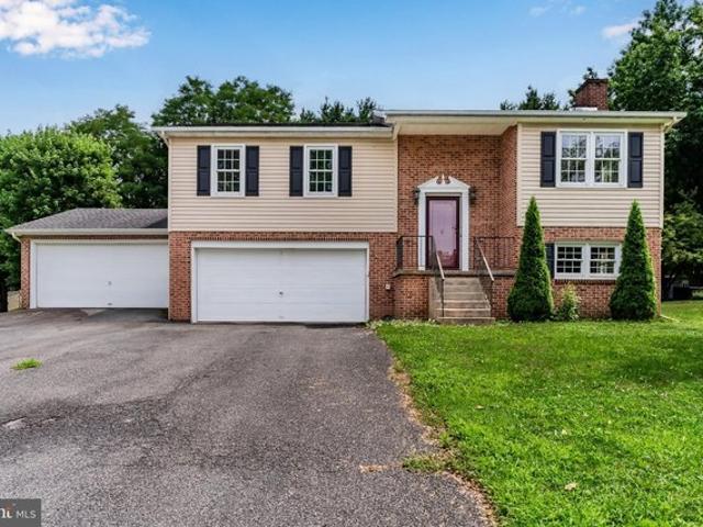 House for sale in Cumberland, Pennsylvania
