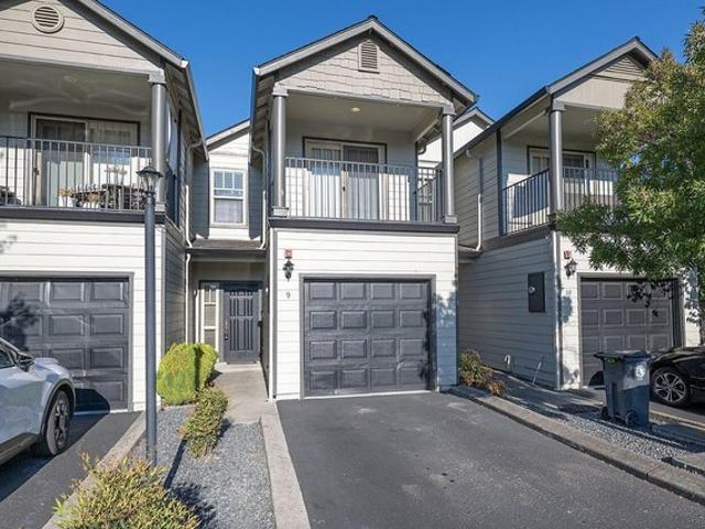 Townhouse for sale in Oregonia