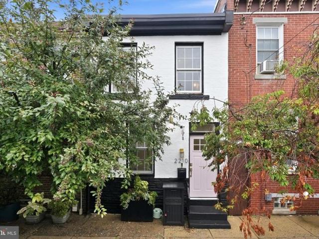 Townhouse for sale in Philadelphia, Pennsylvania