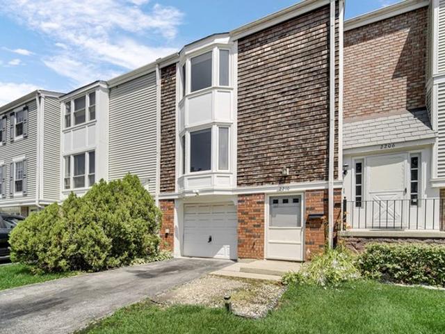 Townhouse for sale in Hoffman Estates, Illinois