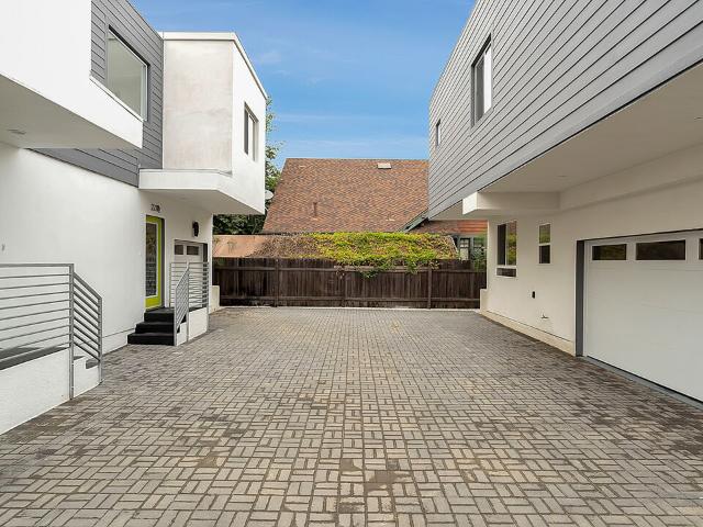 Property for rent in Canoga Park, California