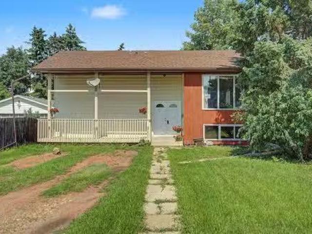 House for sale in Wedgewood, Alberta