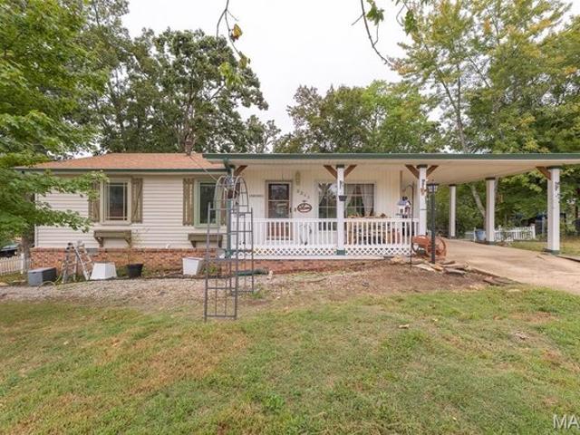 House for sale in Poplar Bluff, Butler County