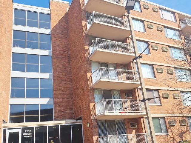 Condo for sale in Lombard, Illinois