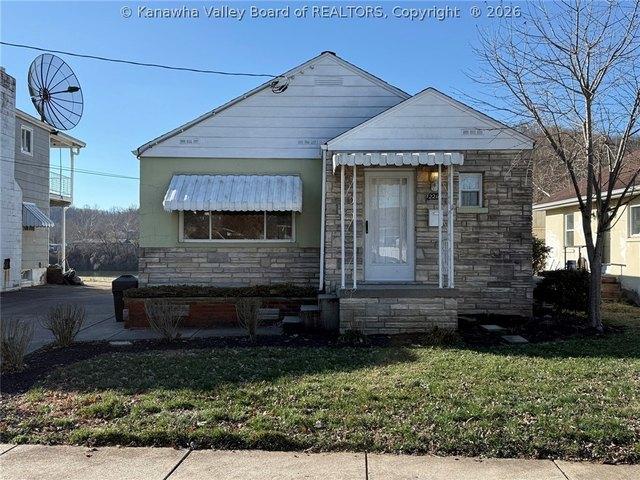 House for sale in Dunbar, West Virginia