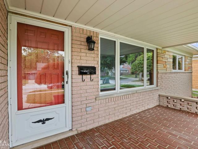 House for sale in Saint Clair Shores, Macomb County