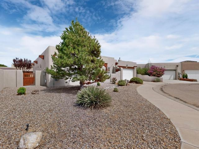House for sale in Los Lunas, New Mexico