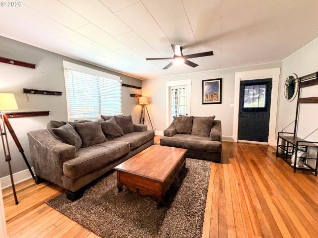 House for sale in La Grande, Union County