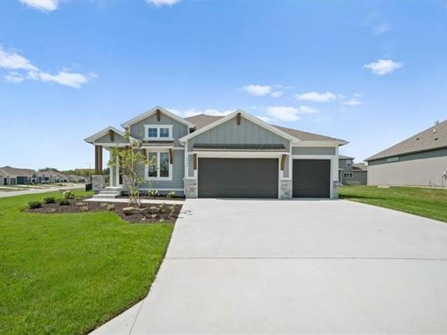 House for sale in Hook Farms, Lee's Summit