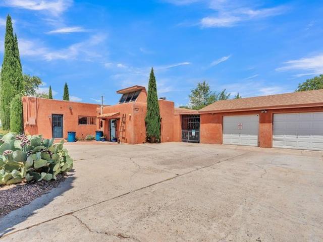 House for sale in New Mexico
