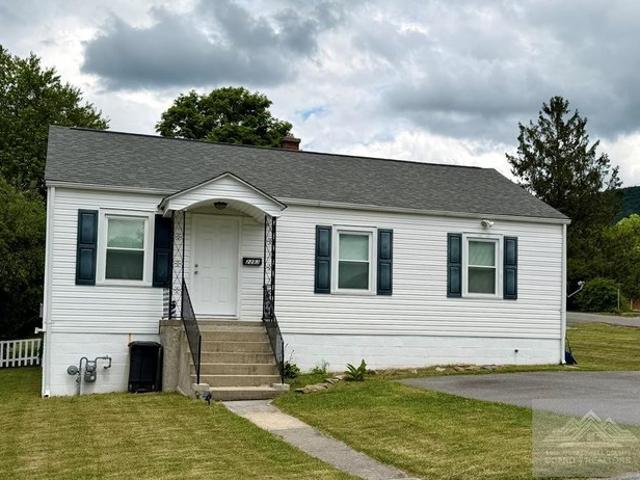 House for sale in Bluefield, West Virginia