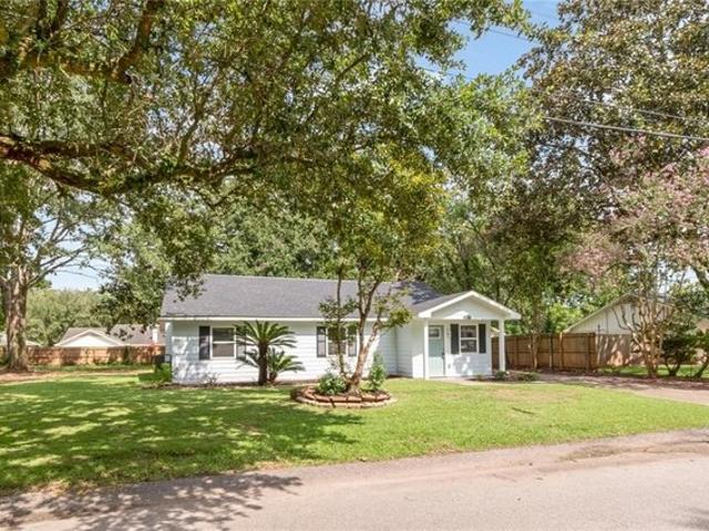 House for sale in Mobile County Commission District 2, Mobile