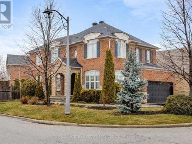 House for sale in Oakville, Ontario