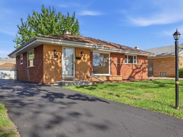 House for sale in Westchester, Illinois