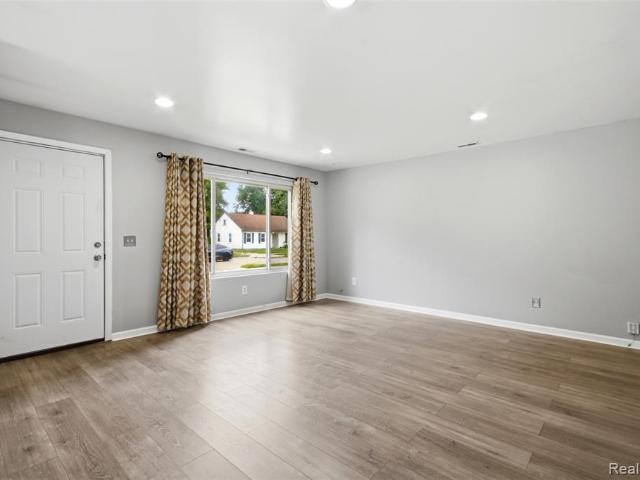House for sale in Oak Park, Michigan