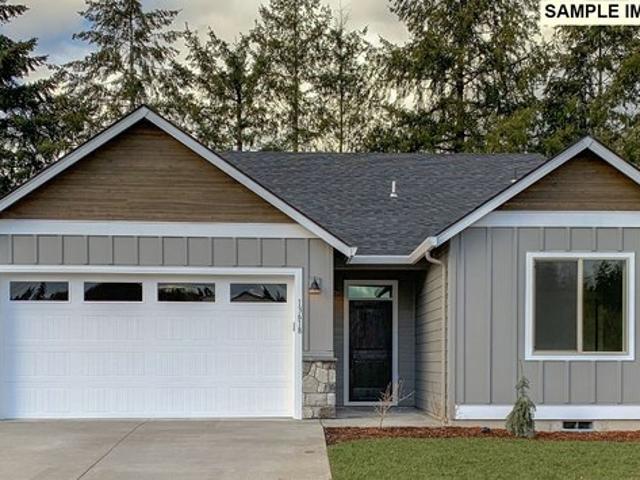 House for sale in La Center, Clark County