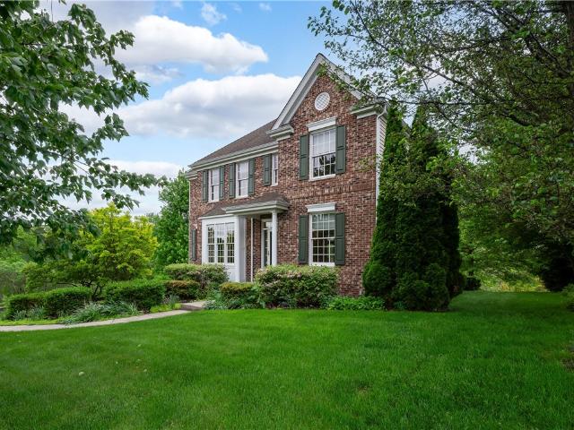 House for sale in Renfrew