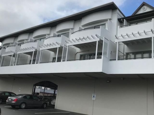 Apartment for rent in Donegal Park, Howick