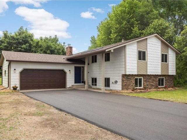 House for sale in Farmington, Minnesota