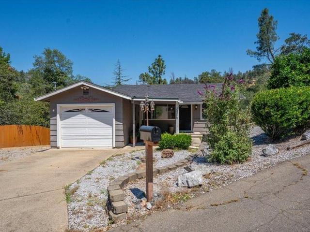House for sale in Shasta, California