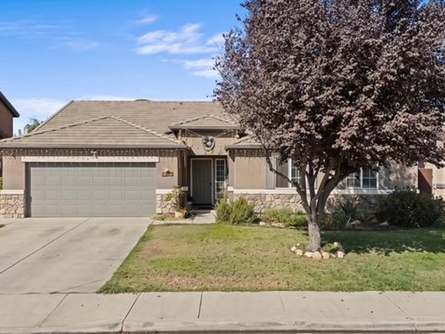 House for sale in Delano, Kern County