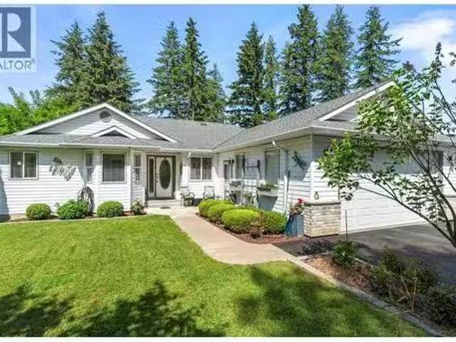 House for sale in Blind Bay, British Columbia