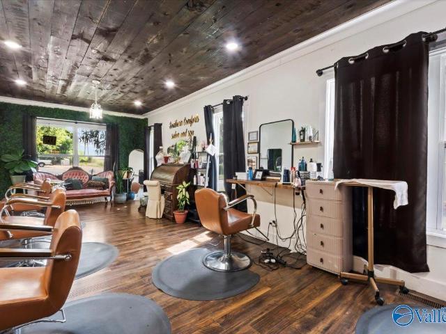 Commercial for sale in Guntersville