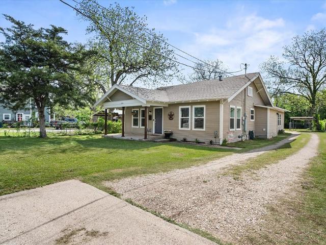House for sale in Navarro, Texas