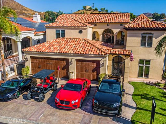 House for sale in Canyon Lake, California