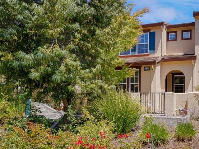 Townhouse for sale in Santa Rosa, California