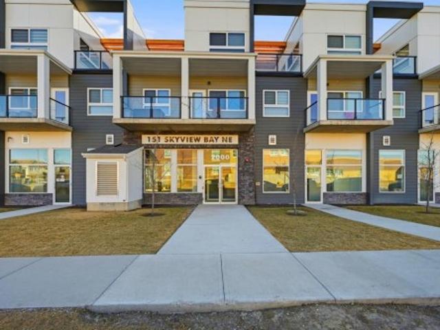 Townhouse for sale in Northwest, Alberta