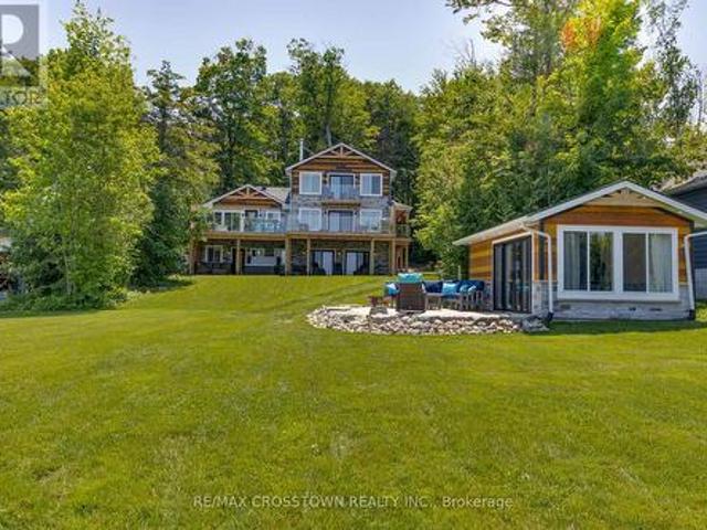 House for sale in Springwater