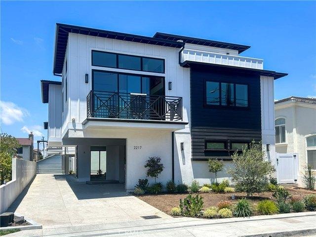 Townhouse for sale in Redondo Beach, California
