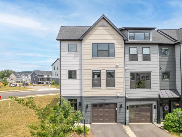 Townhouse for sale in Virginia