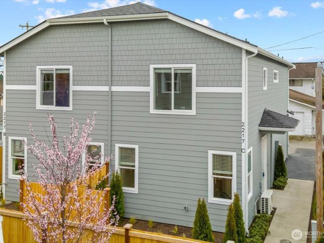 Townhouse for sale in Everett, Washington