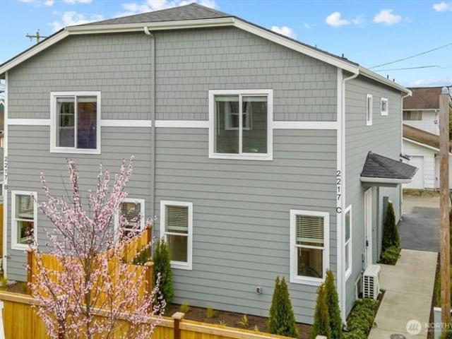Townhouse for sale in Everett, Washington