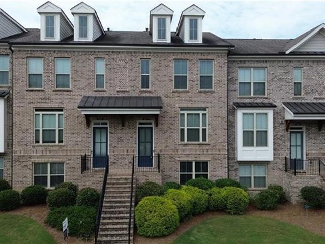 Townhouse for sale in Duluth, Georgia