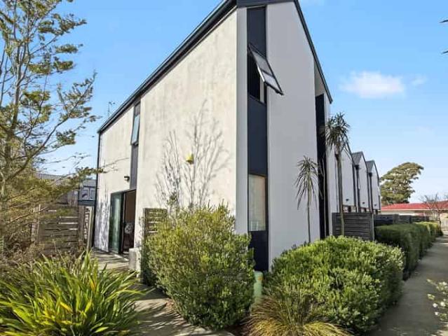 House for rent in Heathcote, Canterbury