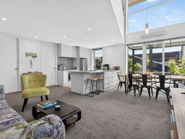 Apartment for sale in Days Bay, Wellington